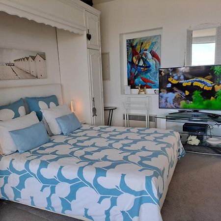 Grand loft de 60m2 très lumineux très belle vue sur mer Erquy Extérieur photo