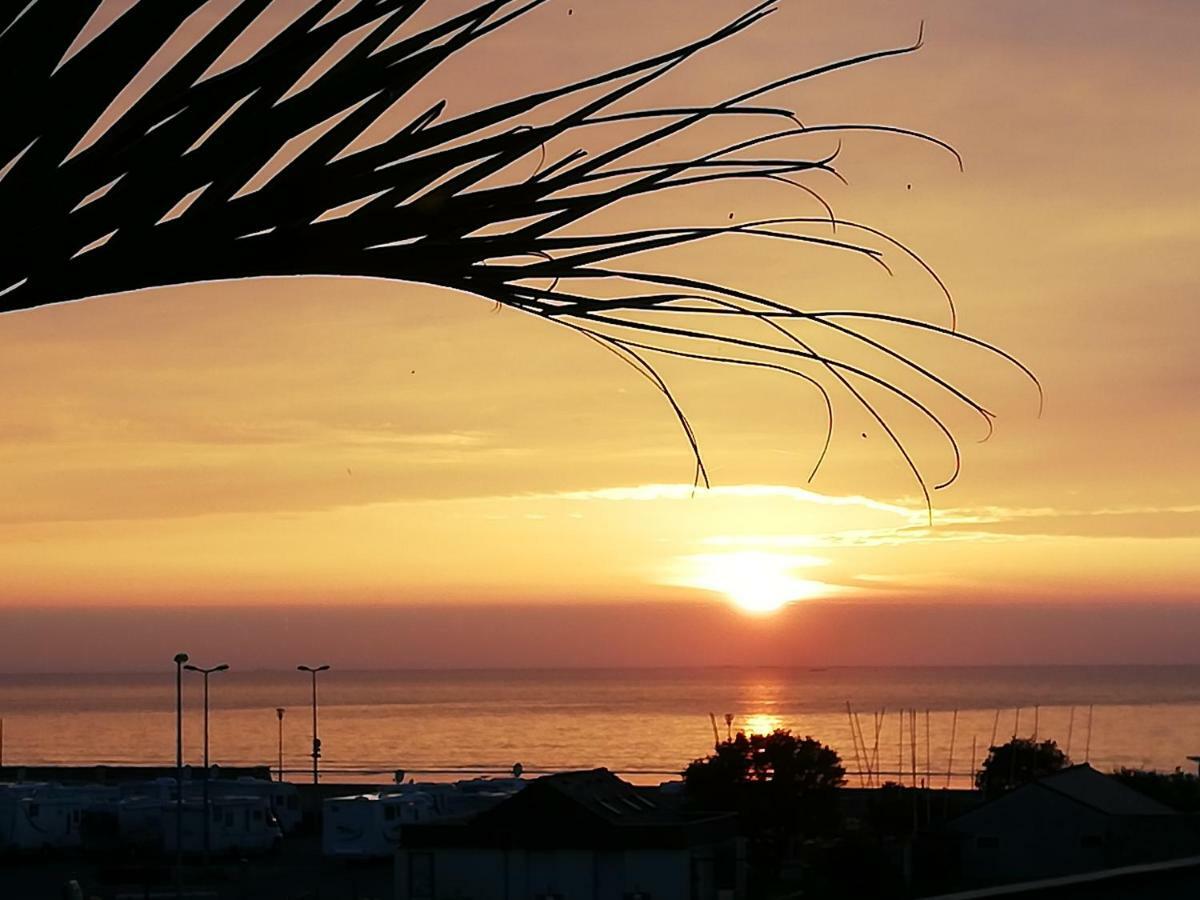 Grand loft de 60m2 très lumineux très belle vue sur mer Erquy Extérieur photo